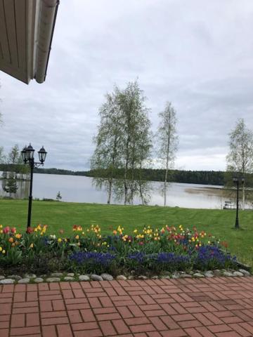 Wonderful Cottage By The Lake Hautjarvi Екстер'єр фото